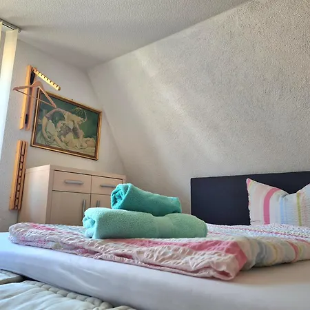 Ruhiges Stadtdomizil - Wohnkomfort In Der Vier-tore-stadt Apartment